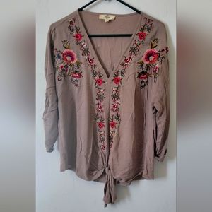 entro embroidery top